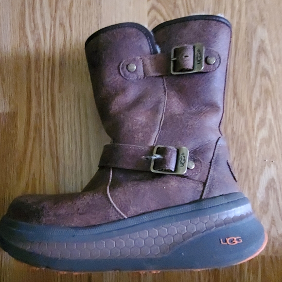 🥾🥾Ugg snow boot 3m thinsulate size8🥾🥾 - Picture 1 of 6
